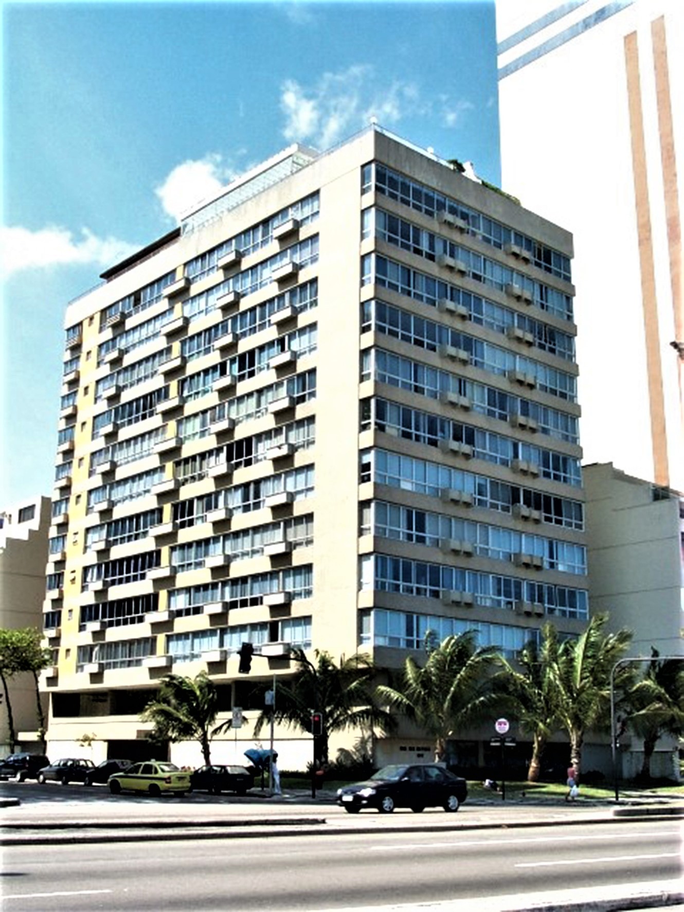 19a- Av. Delfim Moreira, 662 - EXISTENTE